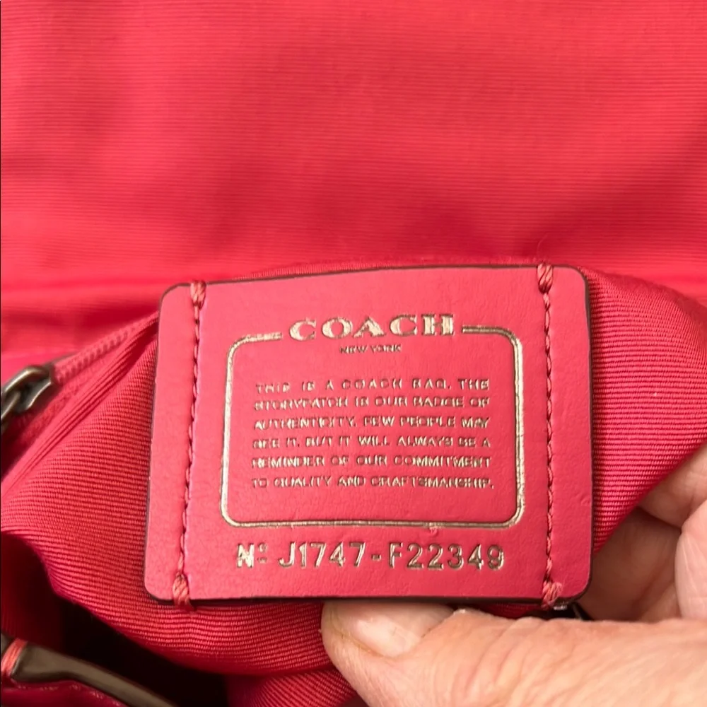 Coach Faye Pebbled Pink Leather/SuedeCrossbody Bag EUC-022